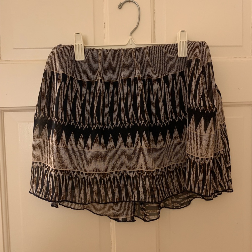 Halter crop top - Picture 2 of 3